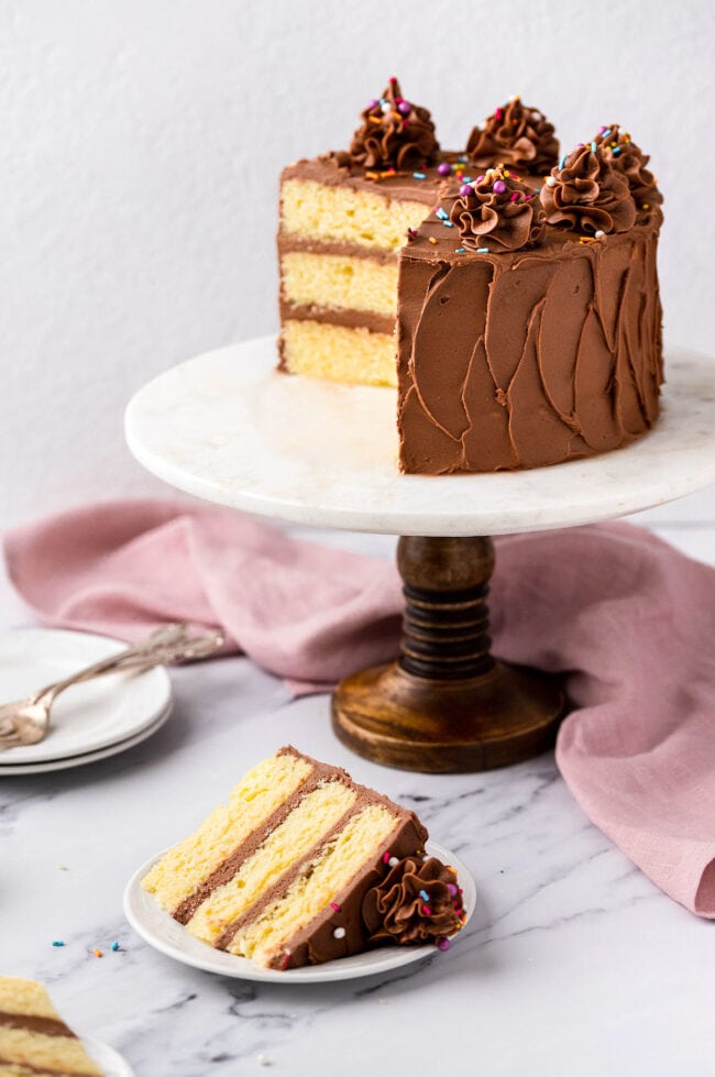 Golden Classic (Vanilla Bean Yellow Cake)